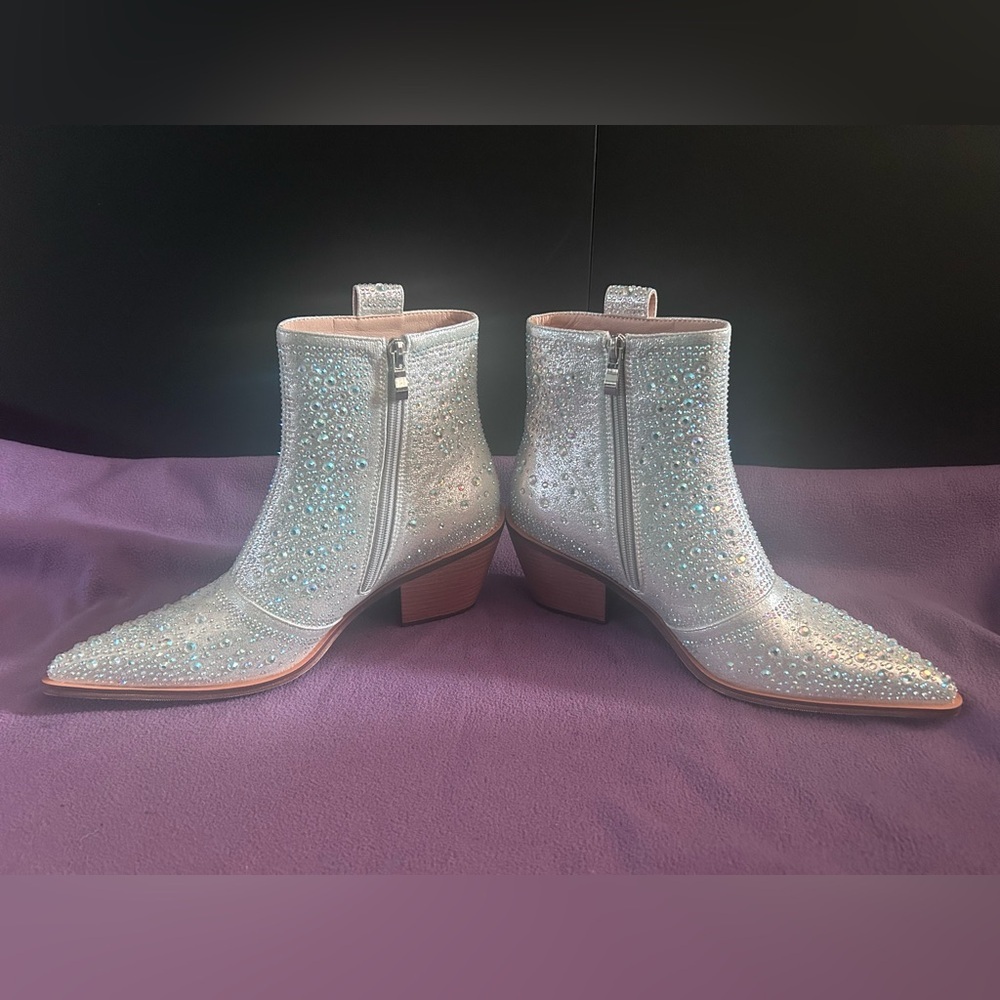 NWOT Silver Rhinestone Ankle Boots - Picture 5 of 7